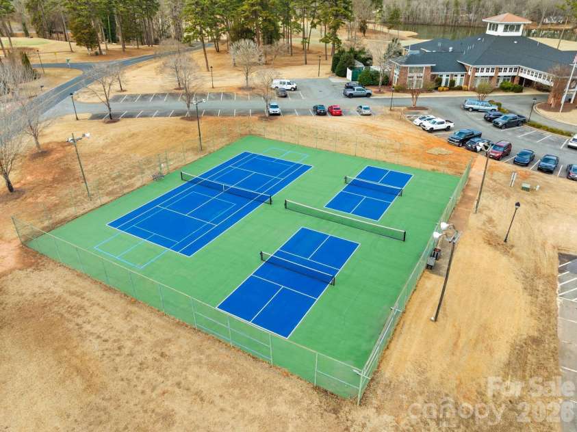 33 Lantern Lane, Lexington, NC 27292.  MLS# CAR4336982, YatesRealty ID 5557. 