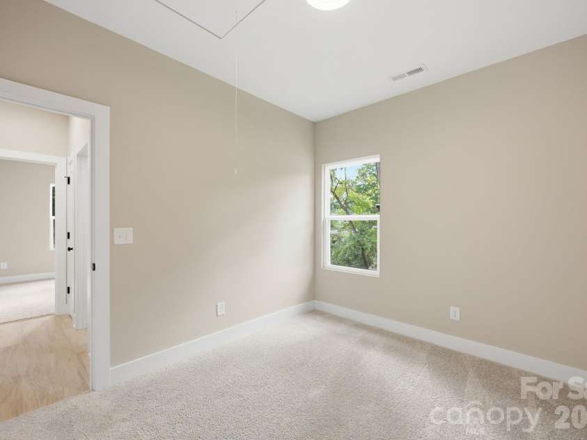 1032 Sycamore Avenue, Gastonia, NC 28052.  MLS# CAR4432941, YatesRealty ID 55570. 