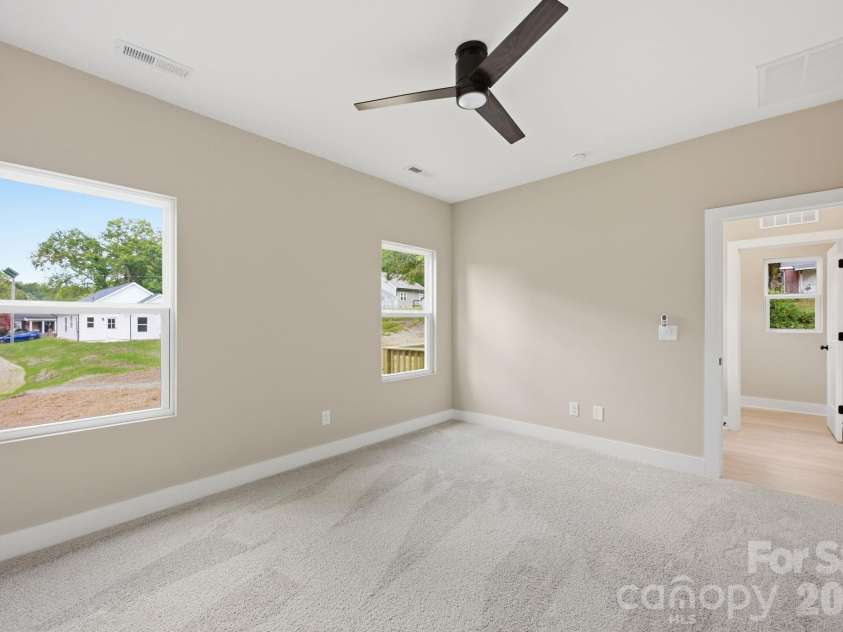 1032 Sycamore Avenue, Gastonia, NC 28052.  MLS# CAR4432941, YatesRealty ID 55570. 