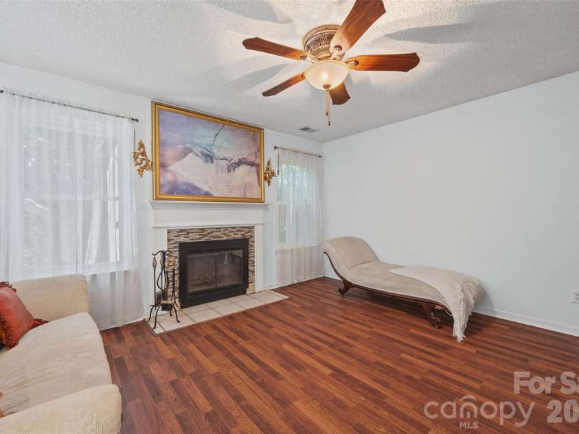 1277 Winding Path Road, Lake Wylie, SC 29710.  MLS# CAR4430642, YatesRealty ID 55573. 