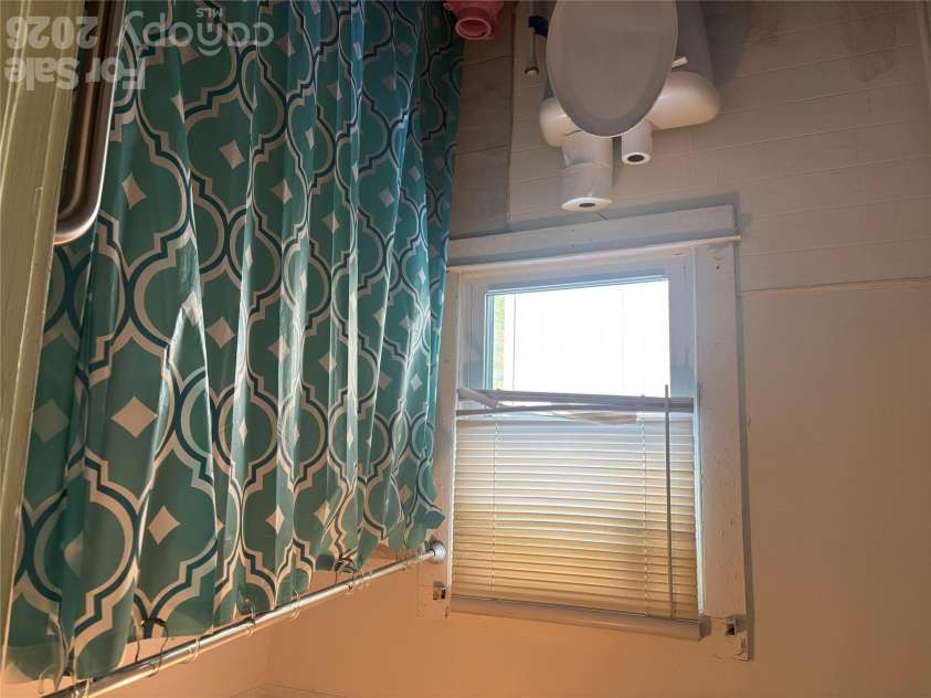 2615 Anderson Road, Catawba, SC 29704.  MLS# CAR4432488, YatesRealty ID 55575. Bathroom