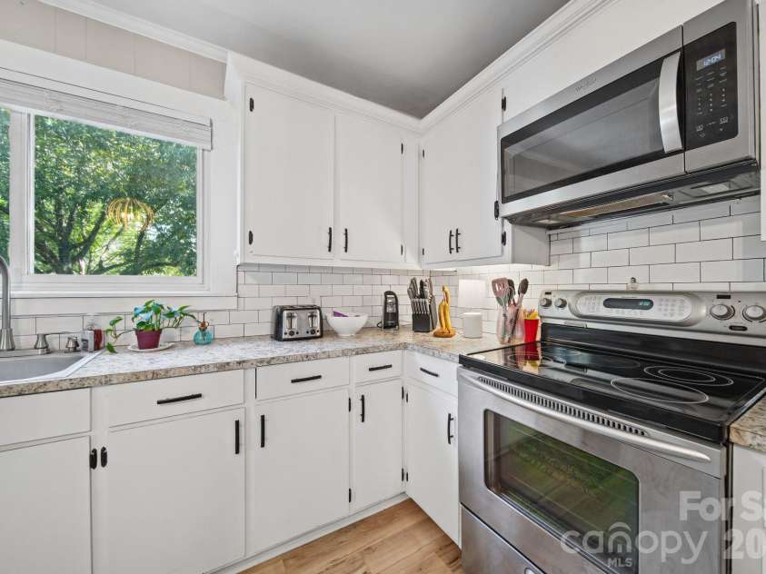 626 Austin Street, Albemarle, NC 28001.  MLS# CAR4430962, YatesRealty ID 55577. 