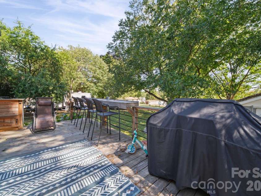 626 Austin Street, Albemarle, NC 28001.  MLS# CAR4430962, YatesRealty ID 55577. 