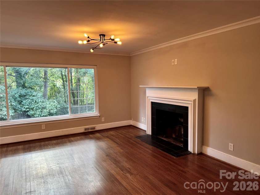 2108 Hassell Place, Charlotte, NC 28209.  MLS# CAR4432529, YatesRealty ID 55584. 