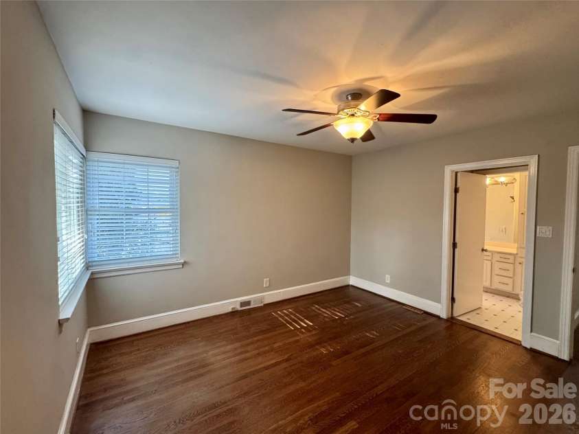 2108 Hassell Place, Charlotte, NC 28209.  MLS# CAR4432529, YatesRealty ID 55584. 