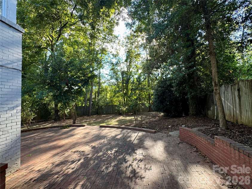2108 Hassell Place, Charlotte, NC 28209.  MLS# CAR4432529, YatesRealty ID 55584. 