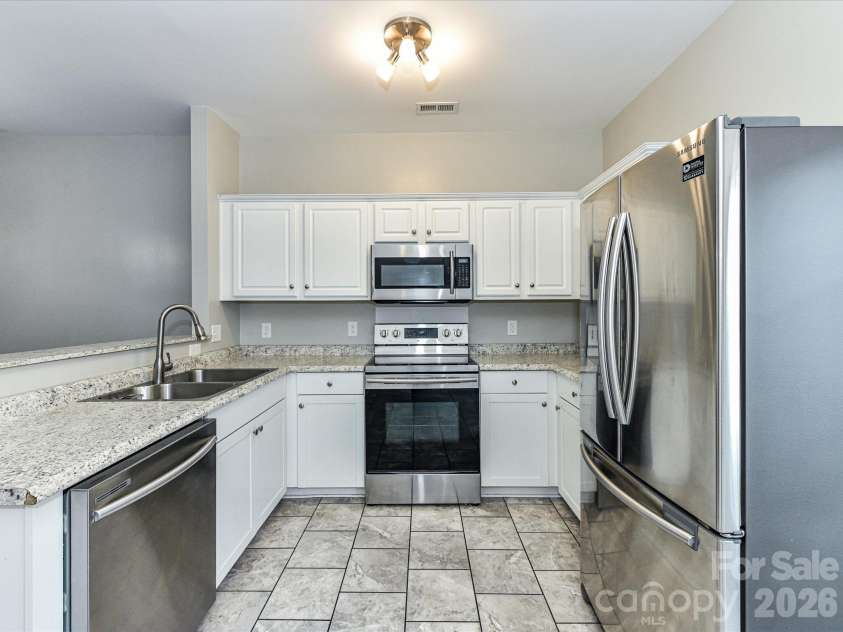 6034 Creft Circle, Indian Trail, NC 28079.  MLS# CAR4432975, YatesRealty ID 55586. Kitchen