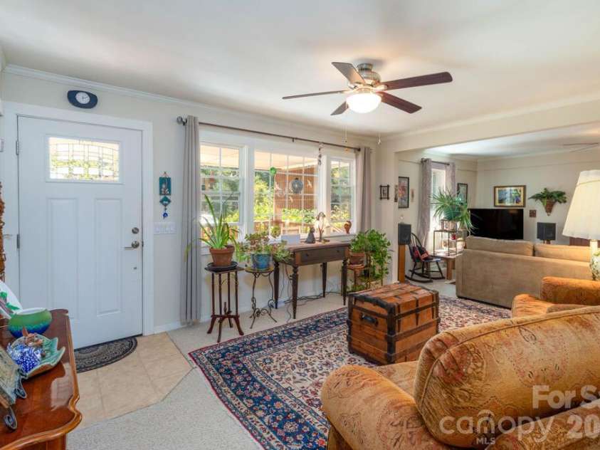 115 Rolling Hills Drive, Franklin, NC 28734.  MLS# CAR4432979, YatesRealty ID 55588. 
