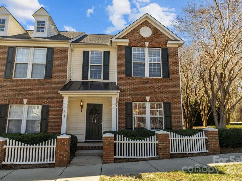 604 Atherton Way, Rock Hill, SC 29730.  MLS# CAR4225841, YatesRealty ID 5559. 