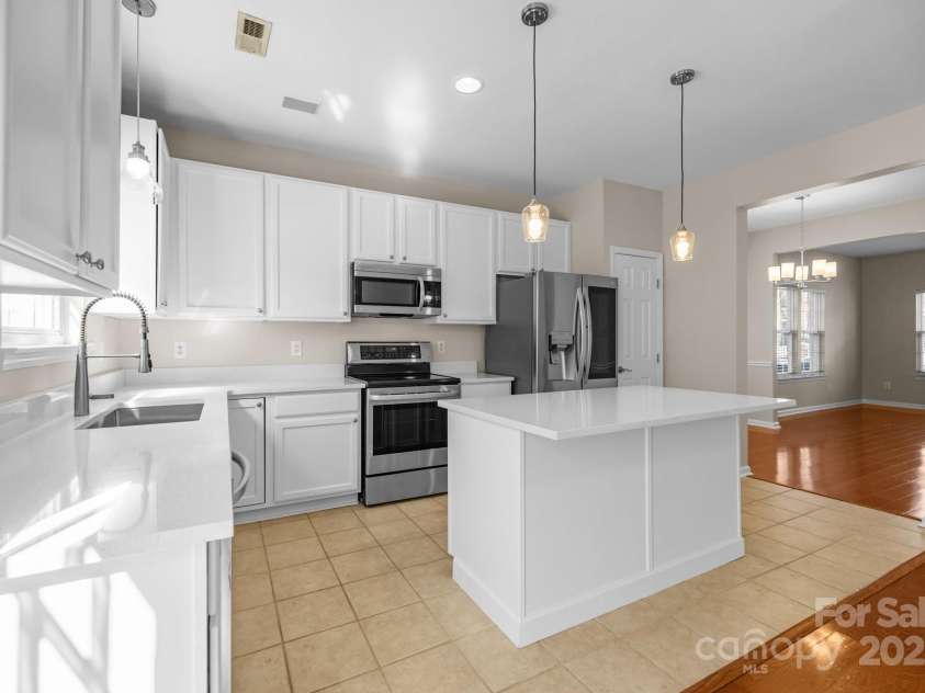 604 Atherton Way, Rock Hill, SC 29730.  MLS# CAR4225841, YatesRealty ID 5559. 