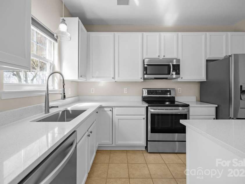 604 Atherton Way, Rock Hill, SC 29730.  MLS# CAR4225841, YatesRealty ID 5559. 