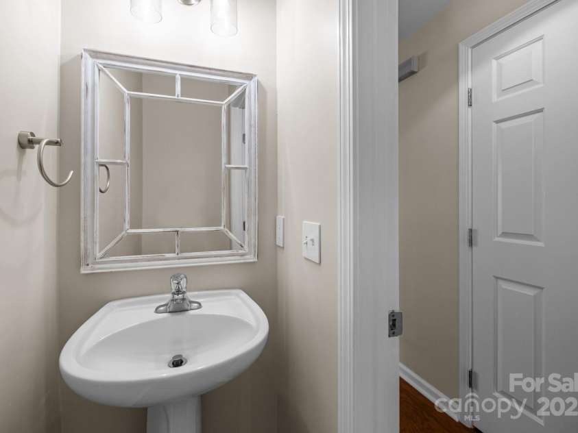 604 Atherton Way, Rock Hill, SC 29730.  MLS# CAR4225841, YatesRealty ID 5559. 