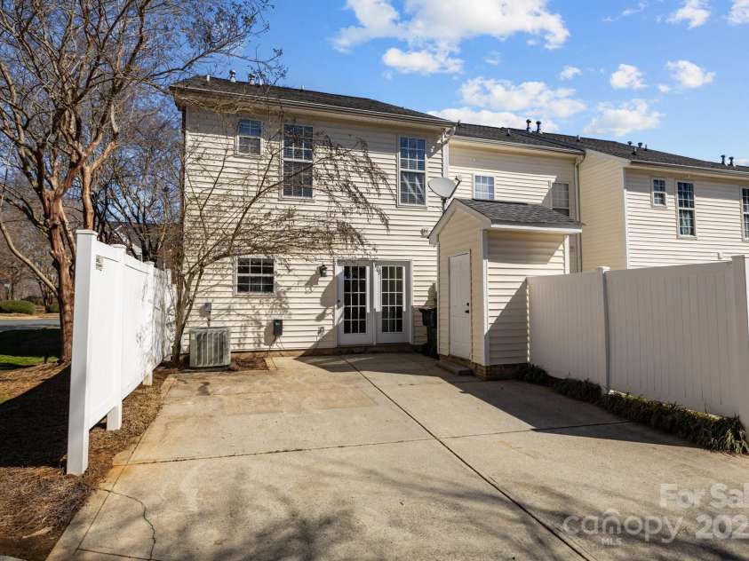 604 Atherton Way, Rock Hill, SC 29730.  MLS# CAR4225841, YatesRealty ID 5559. 