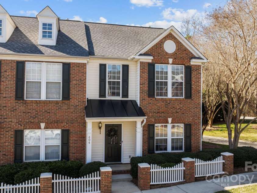 604 Atherton Way, Rock Hill, SC 29730.  MLS# CAR4225841, YatesRealty ID 5559. 
