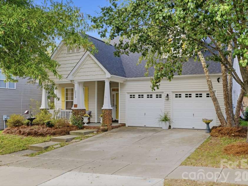 2219 Winding River Drive, Charlotte, NC 28214.  MLS# CAR4405289, YatesRealty ID 55594. 