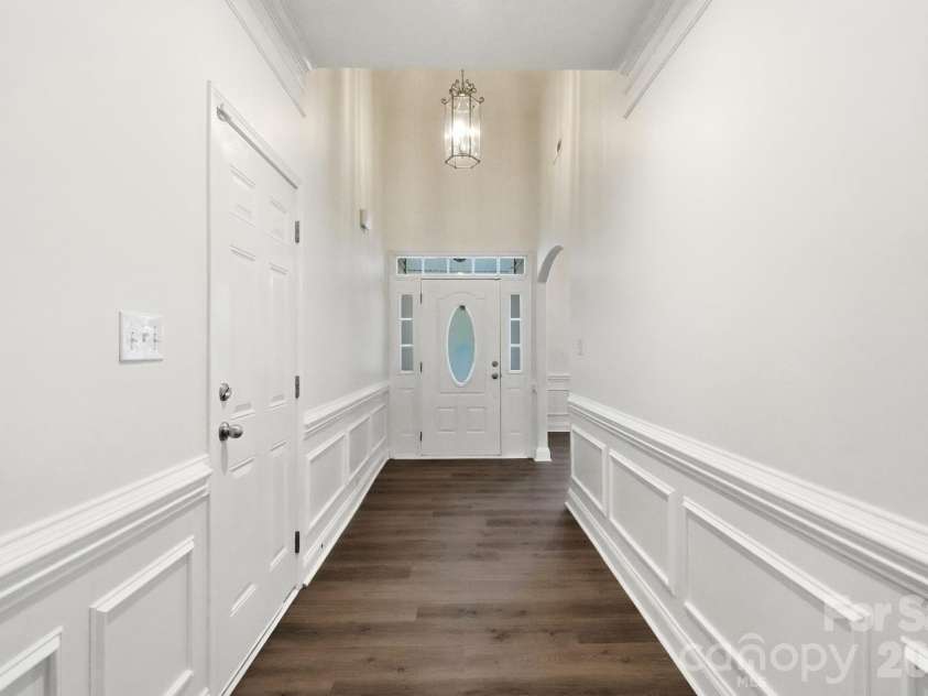 2219 Winding River Drive, Charlotte, NC 28214.  MLS# CAR4405289, YatesRealty ID 55594. 
