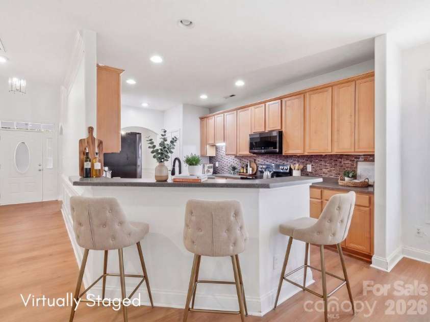 2219 Winding River Drive, Charlotte, NC 28214.  MLS# CAR4405289, YatesRealty ID 55594. 
