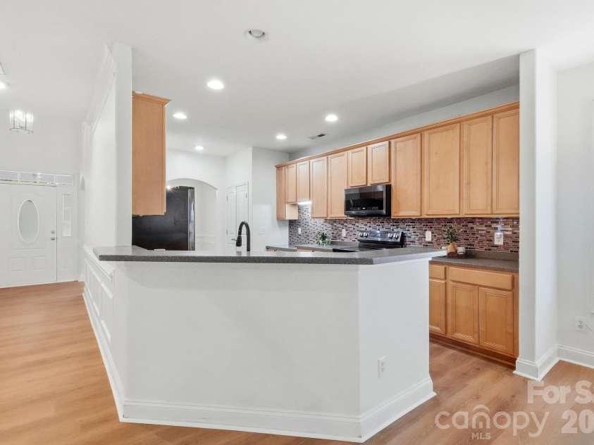 2219 Winding River Drive, Charlotte, NC 28214.  MLS# CAR4405289, YatesRealty ID 55594. 