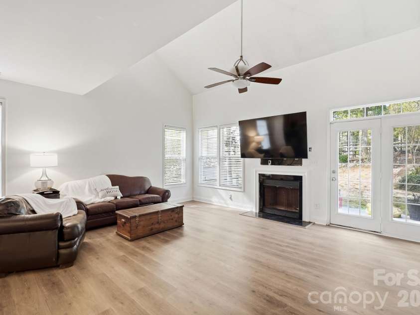 2219 Winding River Drive, Charlotte, NC 28214.  MLS# CAR4405289, YatesRealty ID 55594. 