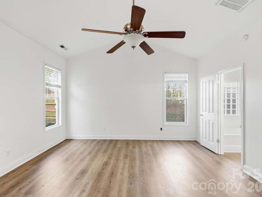 2219 Winding River Drive, Charlotte, NC 28214.  MLS# CAR4405289, YatesRealty ID 55594. 