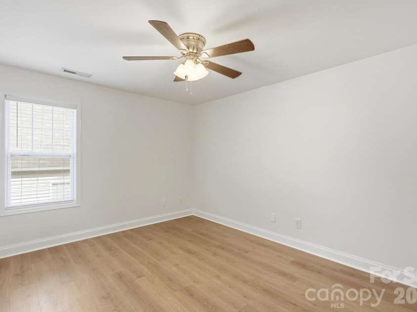2219 Winding River Drive, Charlotte, NC 28214.  MLS# CAR4405289, YatesRealty ID 55594. 