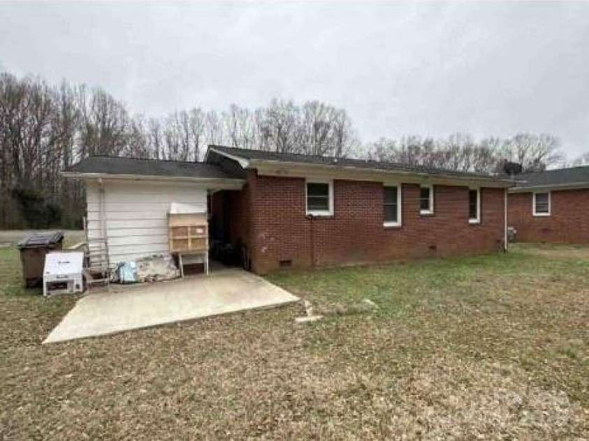 1203 Pamela Drive, Shelby, NC 28150.  MLS# CAR4251963, YatesRealty ID 556. Patio in back!