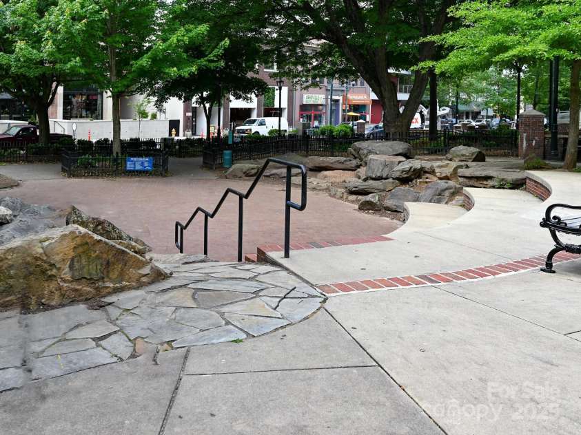 21 Haywood Street, Asheville, NC 28801.  MLS# CAR4183111, YatesRealty ID 556. Pritchard Park