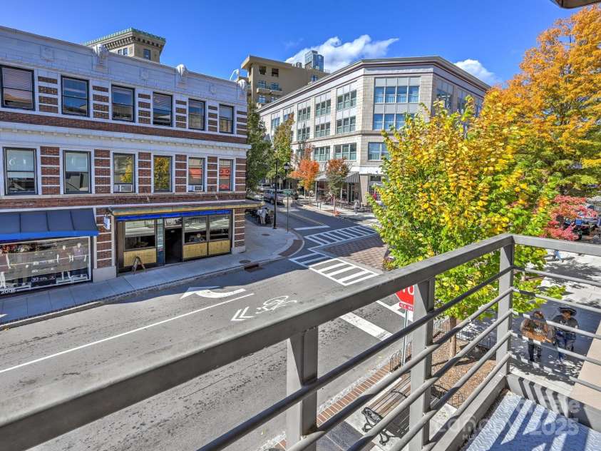 21 Haywood Street, Asheville, NC 28801.  MLS# CAR4183111, YatesRealty ID 556. Views of the city
