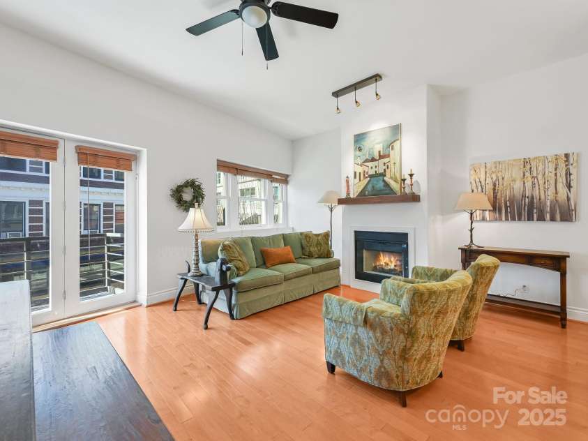 21 Haywood Street, Asheville, NC 28801.  MLS# CAR4183111, YatesRealty ID 556. Working fireplace