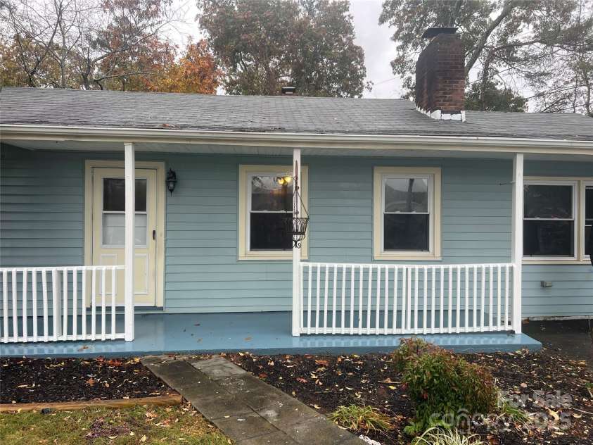 243 Governors View, Asheville, NC 28805.  MLS# CAR4317997, YatesRealty ID 556. 