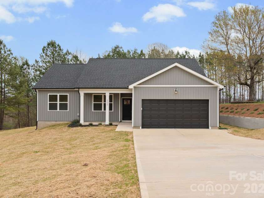 220 Nancy Drive, Shelby, NC 28152.  MLS# CAR4406153, YatesRealty ID 5560. 