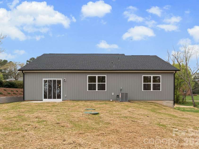 220 Nancy Drive, Shelby, NC 28152.  MLS# CAR4406153, YatesRealty ID 5560. 