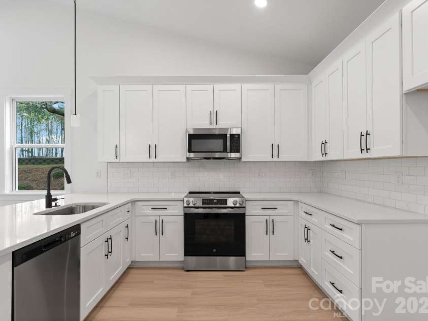 220 Nancy Drive, Shelby, NC 28152.  MLS# CAR4406153, YatesRealty ID 5560. 