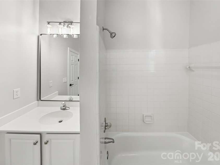101 Morrison Hill Road, Davidson, NC 28036.  MLS# CAR4433003, YatesRealty ID 55600. 