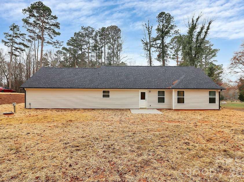 4062 Fairview Drive, Maiden, NC 28650.  MLS# CAR4431513, YatesRealty ID 55601. Representative photo of completed Amelia floorplan. Interior selections may vary.