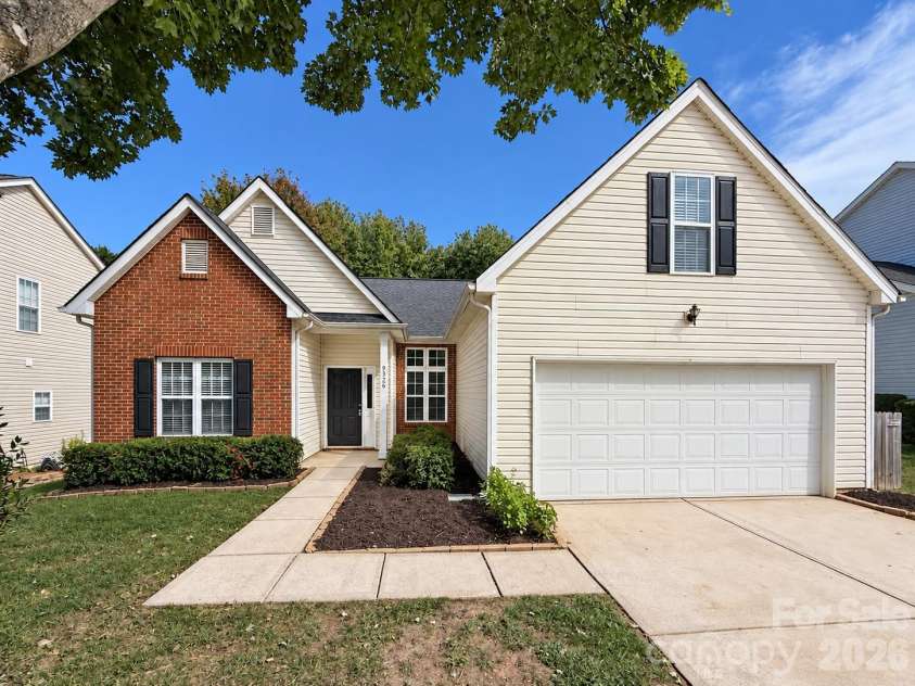 9326 Royal Highlands Court, Charlotte, NC 28277.  MLS# CAR4432579, YatesRealty ID 55603. 