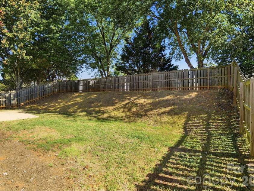 9326 Royal Highlands Court, Charlotte, NC 28277.  MLS# CAR4432579, YatesRealty ID 55603. 