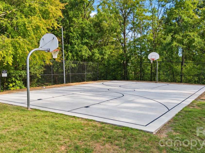 9326 Royal Highlands Court, Charlotte, NC 28277.  MLS# CAR4432579, YatesRealty ID 55603. 