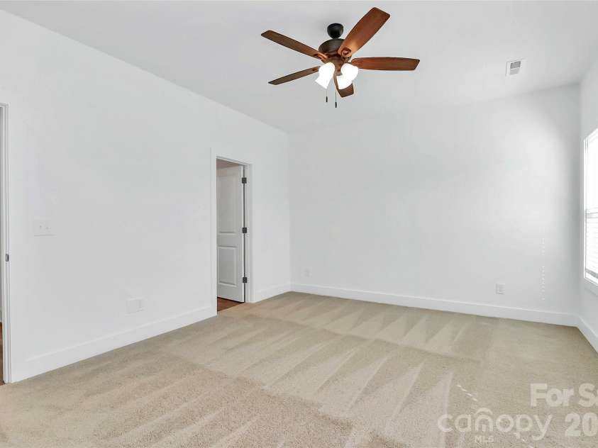 4060 Eagle Chase Drive, Charlotte, NC 28216.  MLS# CAR4432046, YatesRealty ID 55604. Photo Representation of Finished Floorplan
