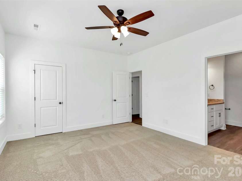 4060 Eagle Chase Drive, Charlotte, NC 28216.  MLS# CAR4432046, YatesRealty ID 55604. Photo Representation of Finished Floorplan