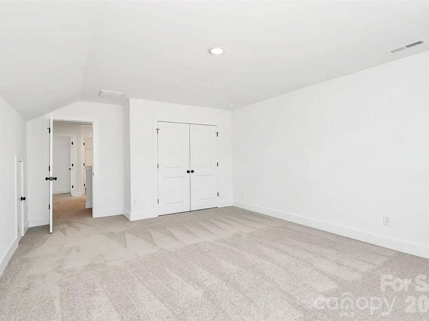 4060 Eagle Chase Drive, Charlotte, NC 28216.  MLS# CAR4432046, YatesRealty ID 55604. Photo Representation of Finished Floorplan