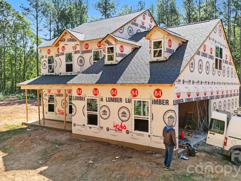 4060 Eagle Chase Drive, Charlotte, NC 28216.  MLS# CAR4432046, YatesRealty ID 55604. Status as of 10/7/26