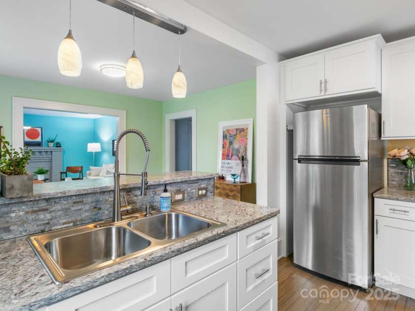 12 Dale Street, Asheville, NC 28806.  MLS# CAR4218169, YatesRealty ID 5561. 