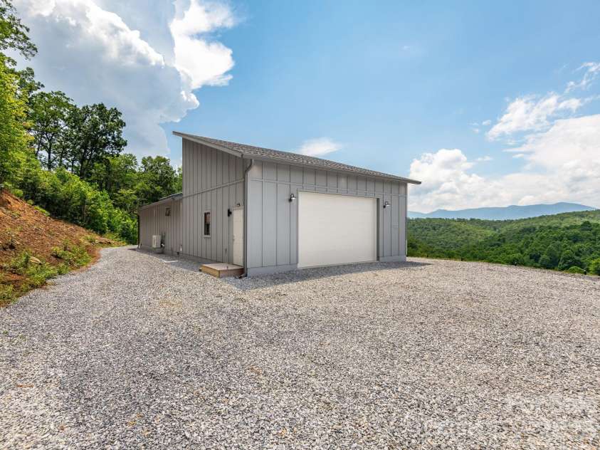 511 Emerald Mine Road, Spruce Pine, NC 28777.  MLS# CAR4358077, YatesRealty ID 5561. 