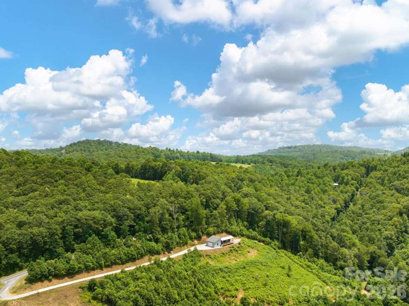 511 Emerald Mine Road, Spruce Pine, NC 28777.  MLS# CAR4358077, YatesRealty ID 5561. 