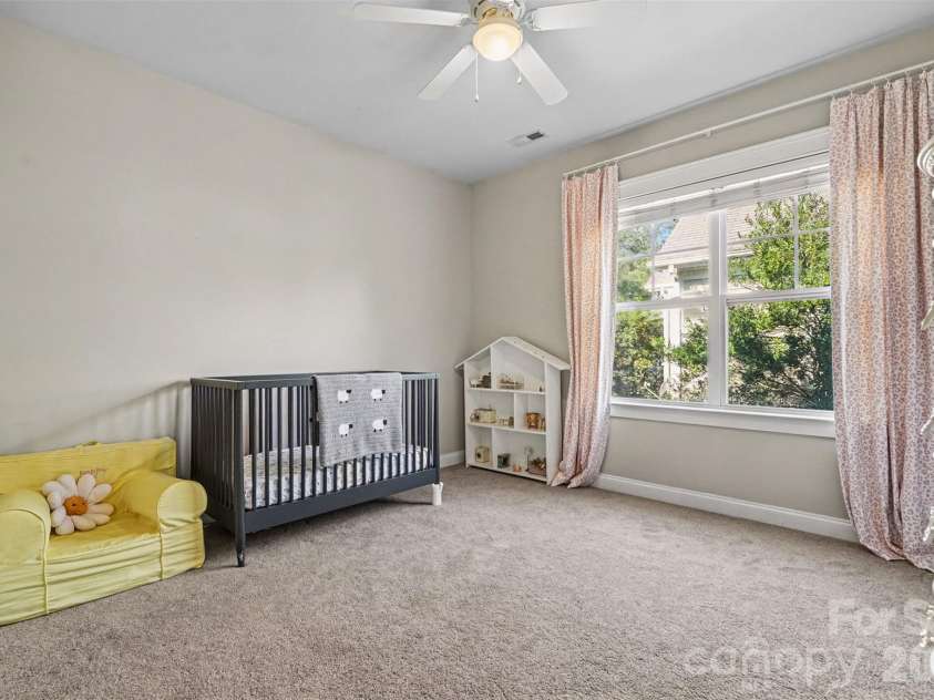 5809 Mantario Drive, Charlotte, NC 28269.  MLS# CAR4430751, YatesRealty ID 55610. 
