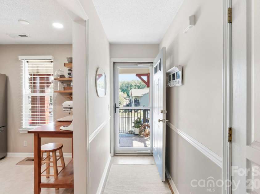 1406 Deermouse Way, Hendersonville, NC 28792.  MLS# CAR4430205, YatesRealty ID 55611. 