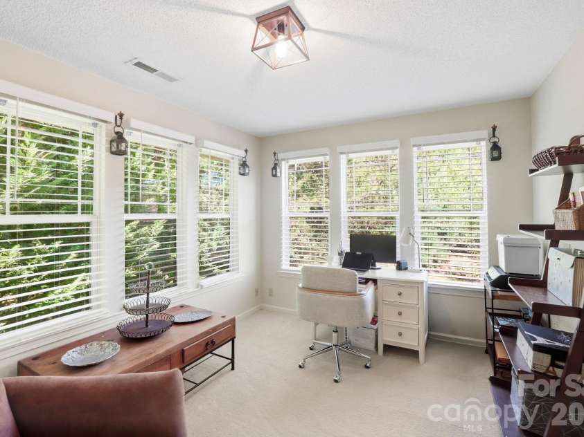 1406 Deermouse Way, Hendersonville, NC 28792.  MLS# CAR4430205, YatesRealty ID 55611. 