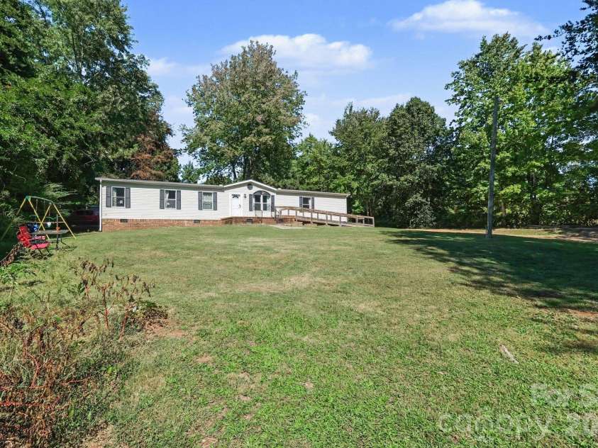 4833 Maralane Trail, Denver, NC 28037.  MLS# CAR4432544, YatesRealty ID 55612. 