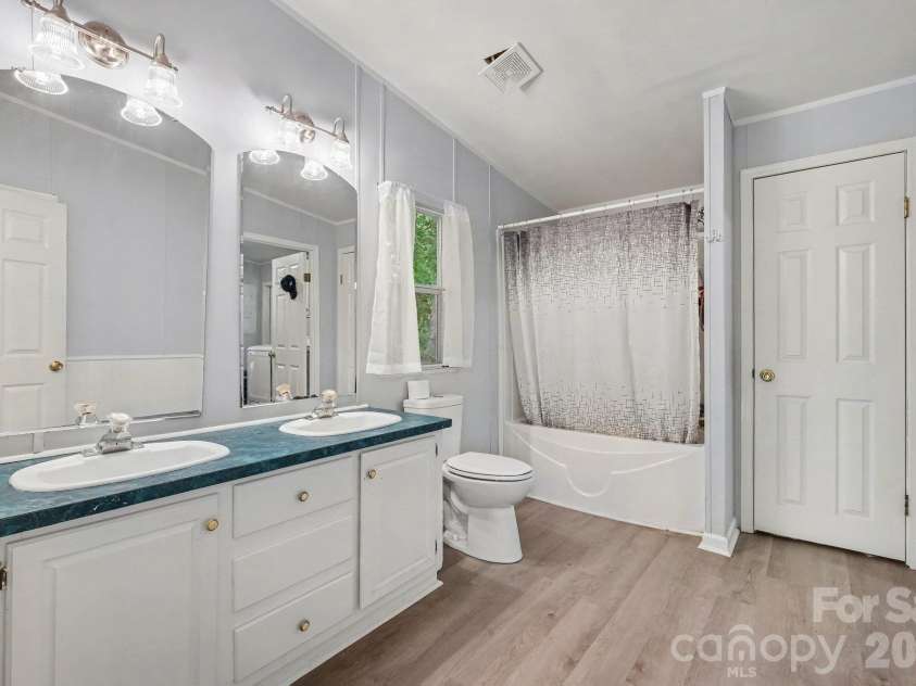 4833 Maralane Trail, Denver, NC 28037.  MLS# CAR4432544, YatesRealty ID 55612. 